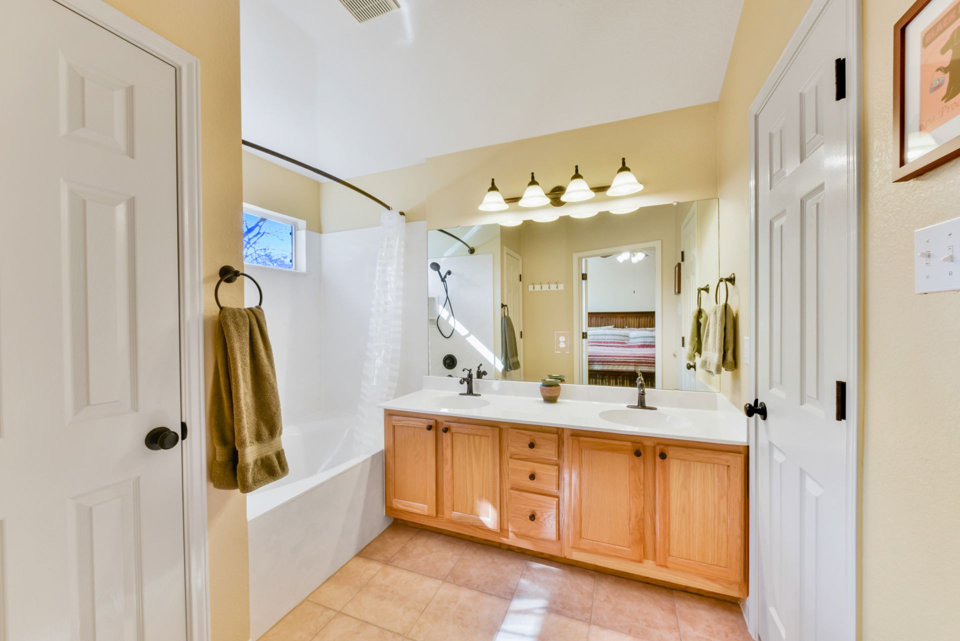 image of milwood house bathroom in austin