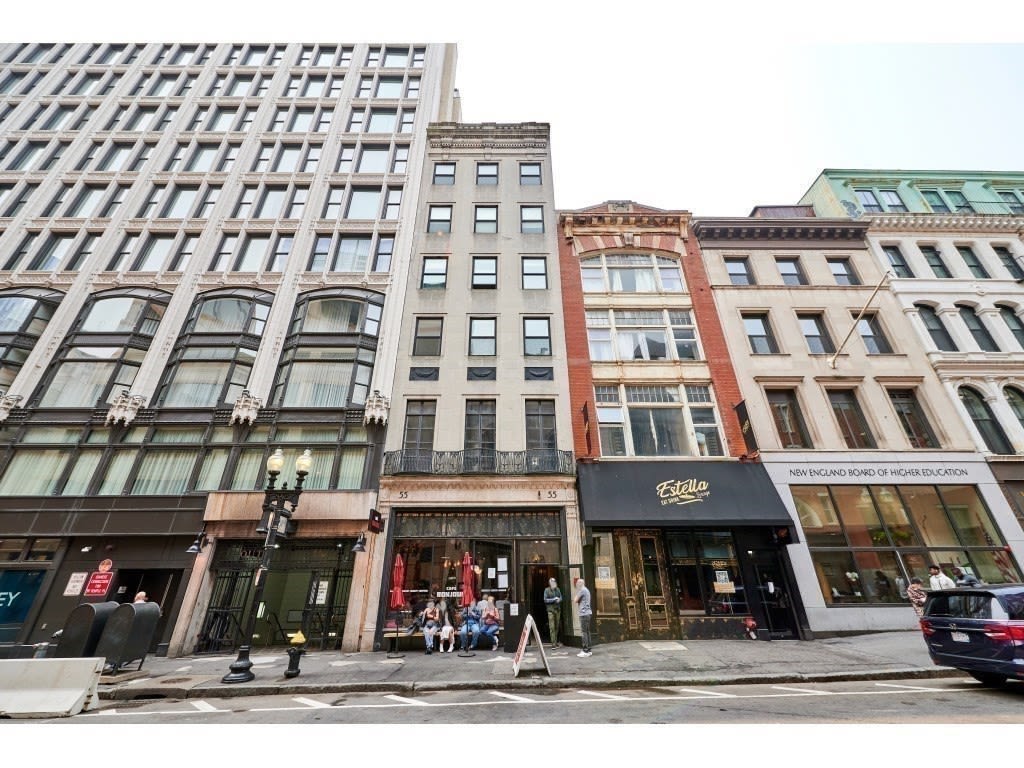 55 Temple Pl #4 55 Temple Pl #4