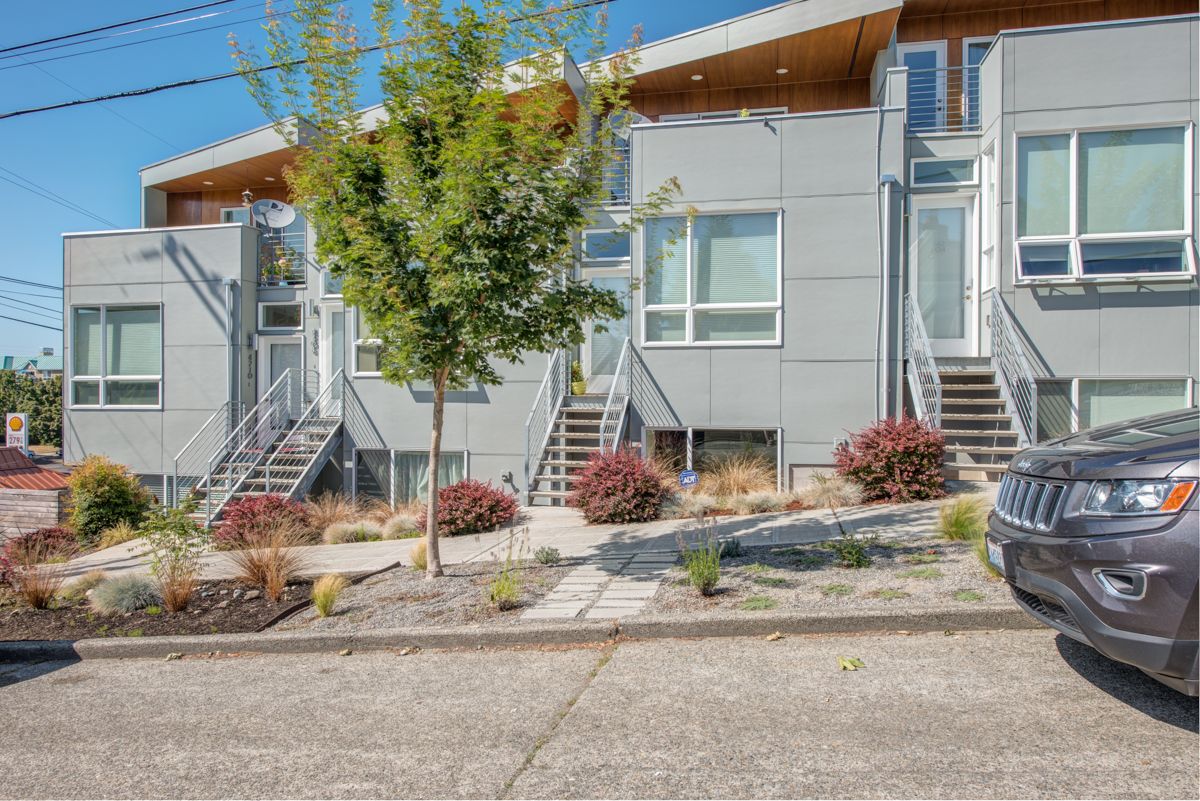 SW Holly Street Townhome for Sale by Kim Mulligan