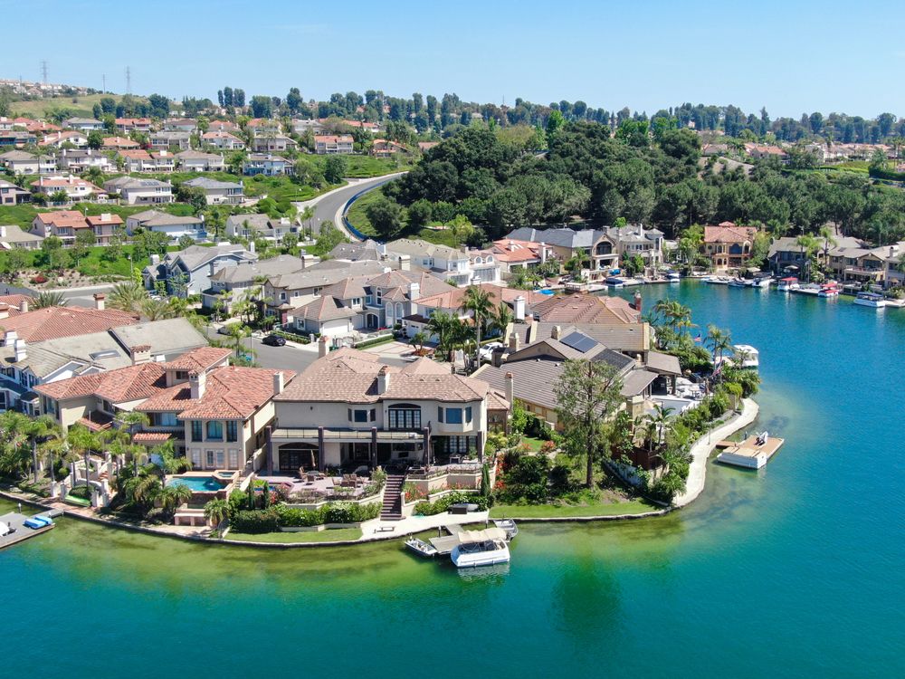 houses near the lake