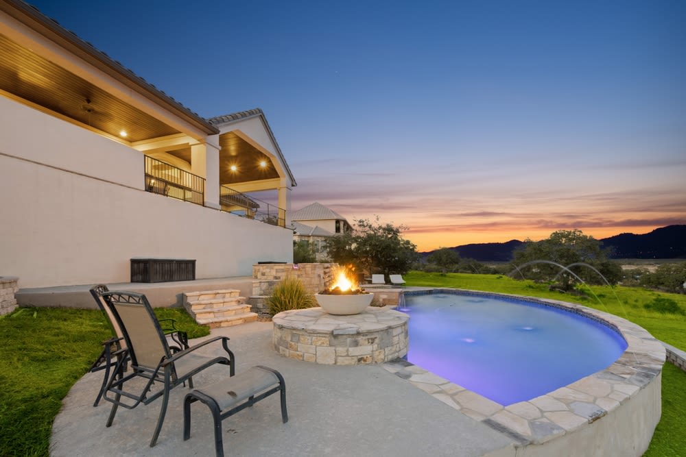 Home-backyard-with-pool Home backyard with pool