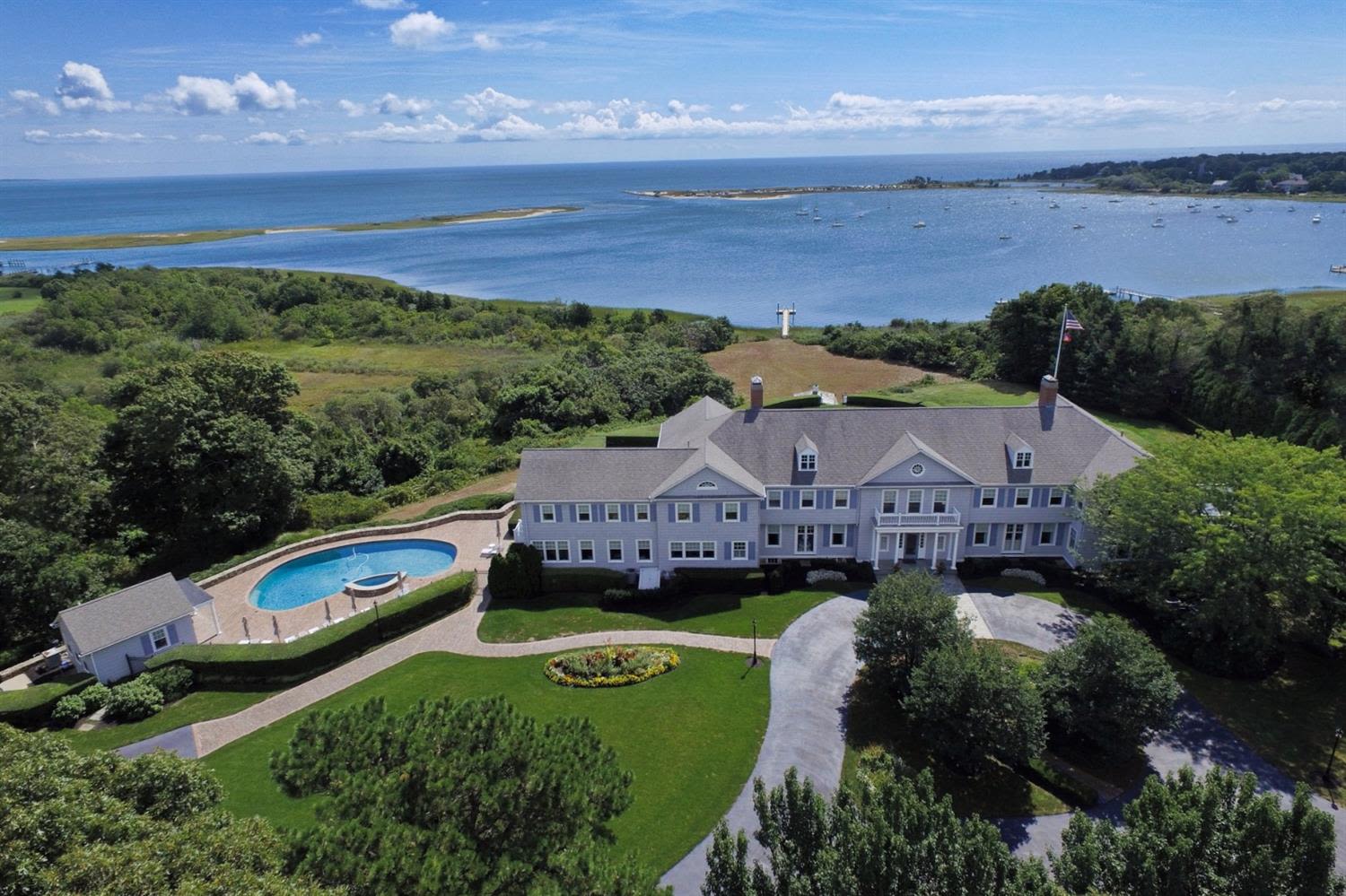 421 Main St., Osterville
