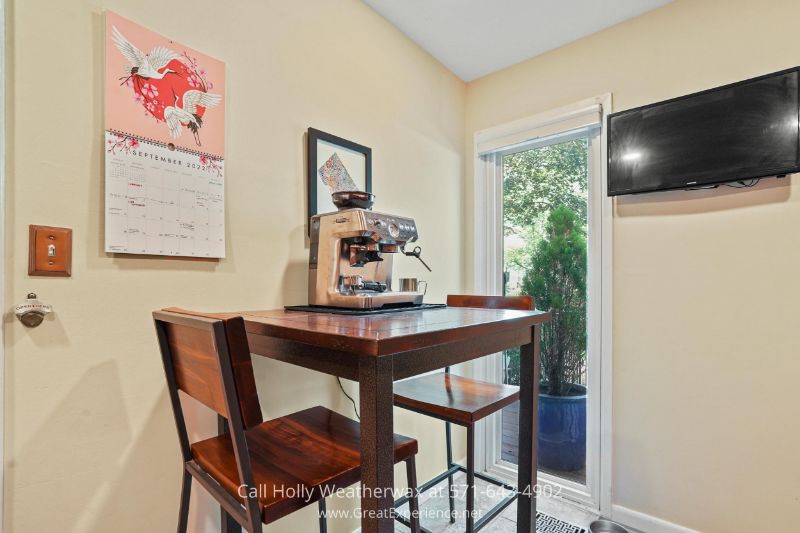 Homes for Sale in Reston VA - Breakfast Area Homes for Sale in Reston VA