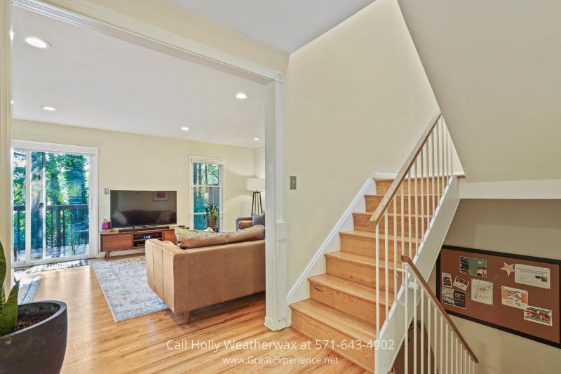 Townhomes in Reston VA - Stairwell Townhomes in Reston VA
