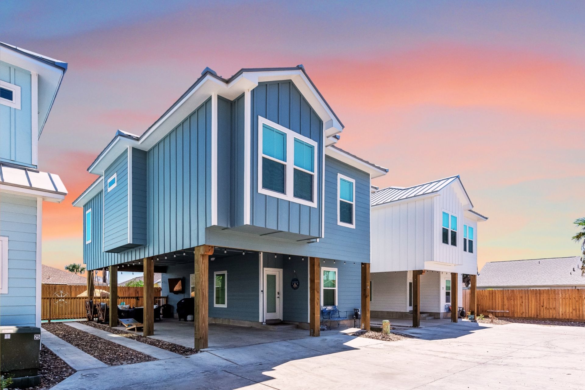 how-to-choose-a-coastal-realtor-port-aransas.jpg Coastal home in Port Aransas Texas representing how to choose the right coastal Realtor for buying or selling beach property