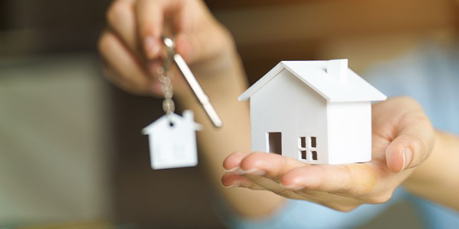 what day of the week to list a home