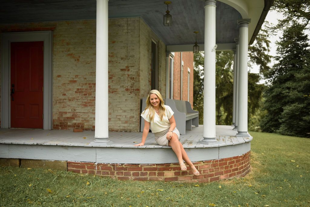 Jessica Miller Lipscomb, Broker