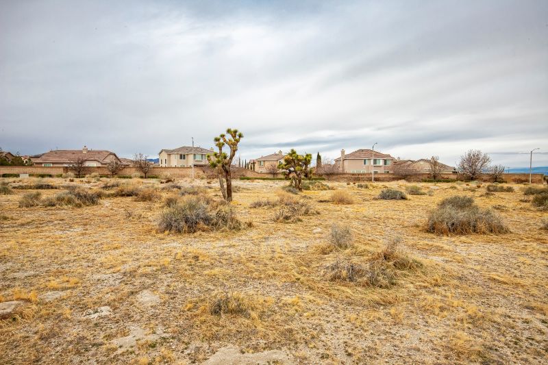 70th St E Near Avenue Q10 - Near housing community