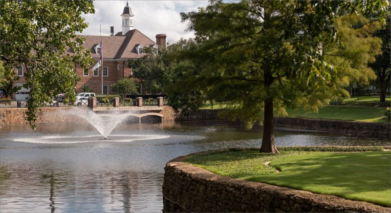 University Park Upscale real estate in University Park Texas, close to Dallas cultural attractions