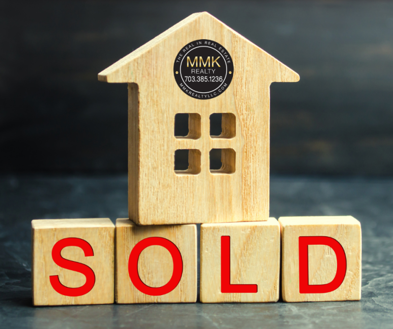 Michelle Williams guiding homeowners through a quick sale strategy in Northern Virginia