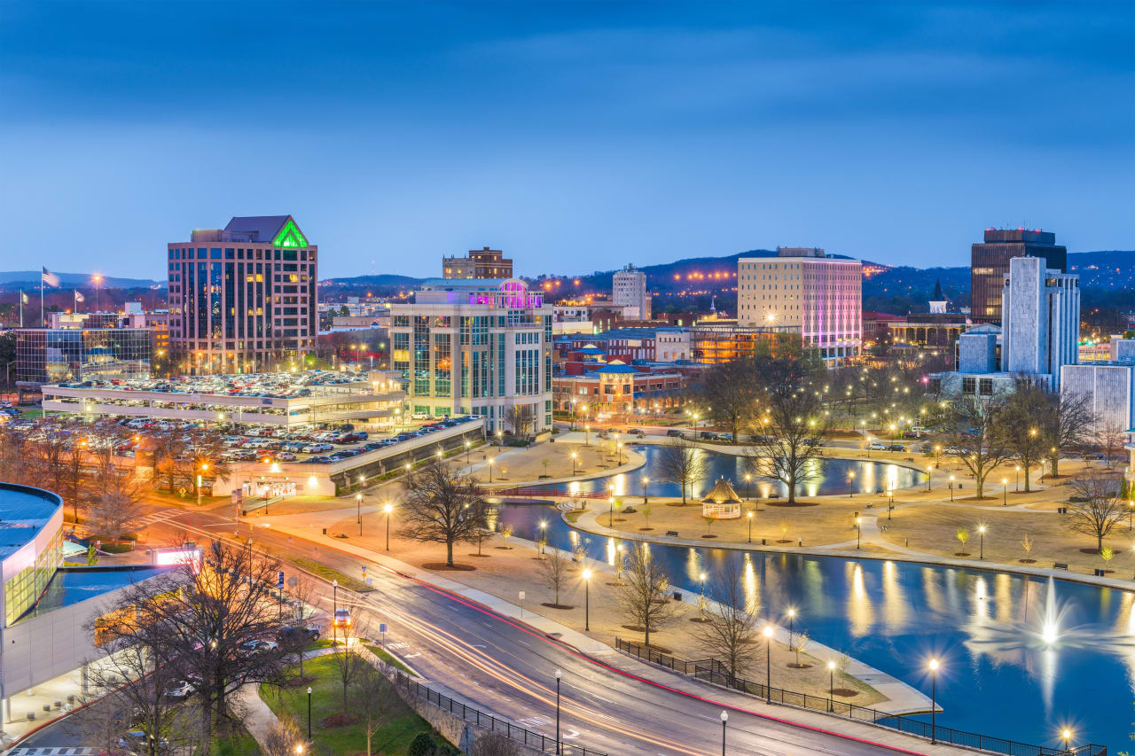 Huntsville inception-app-prod/MjZlMmY5MTUtNGQwNS00ZjczLWE5YzYtMjQ0Y2RmNTJlNjcy/content/2020/09/adobestock287181345-5.jpeg