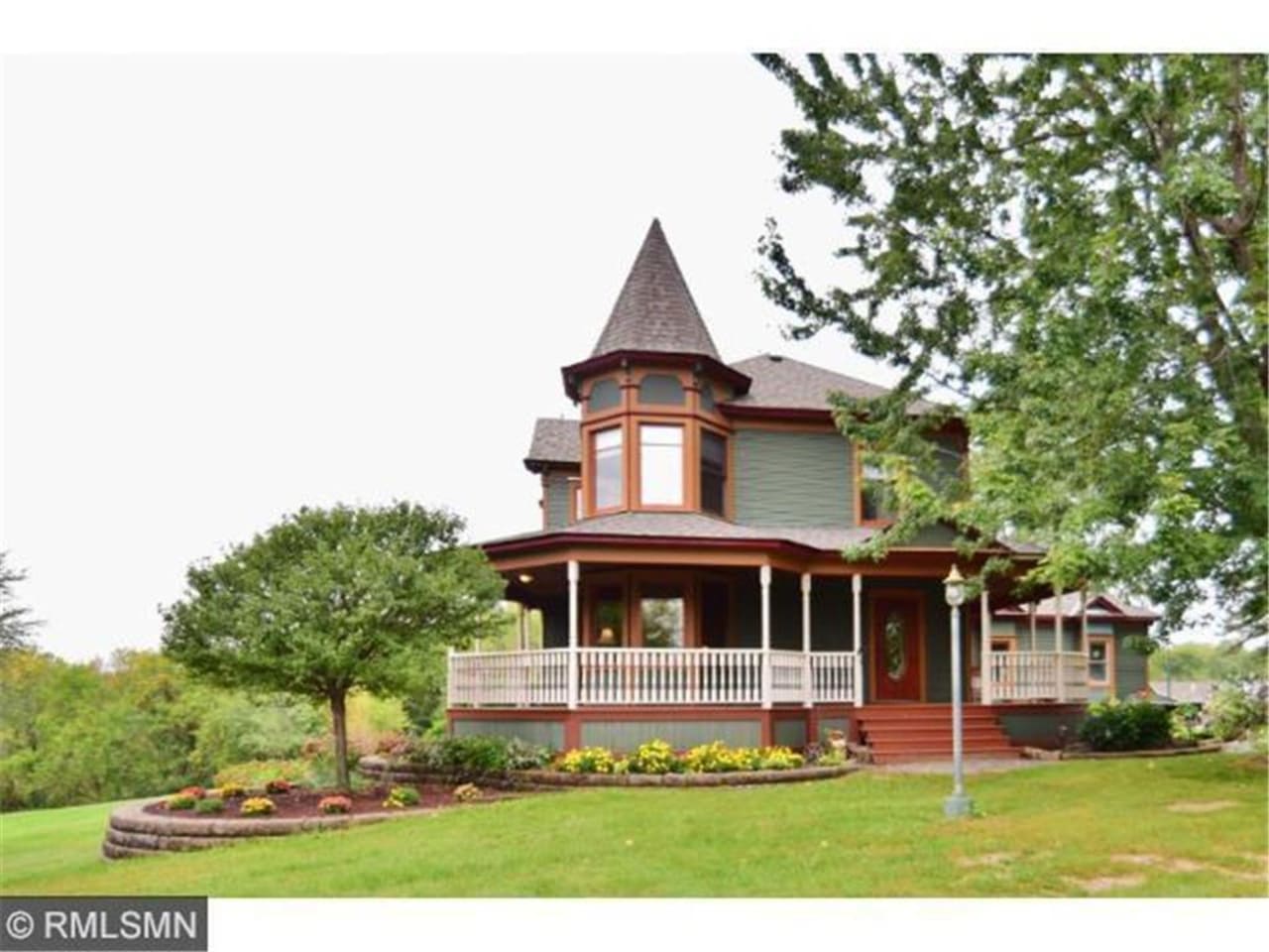 Nowthen Homes For Sale inception-app-prod/NDRkOWQ0NmUtZTM1Yi00MzU1LTllMjctYzEzNzg4NDFiZGVi/content/2021/02/nowthen-victorian-home-for-sale-picture.jpg