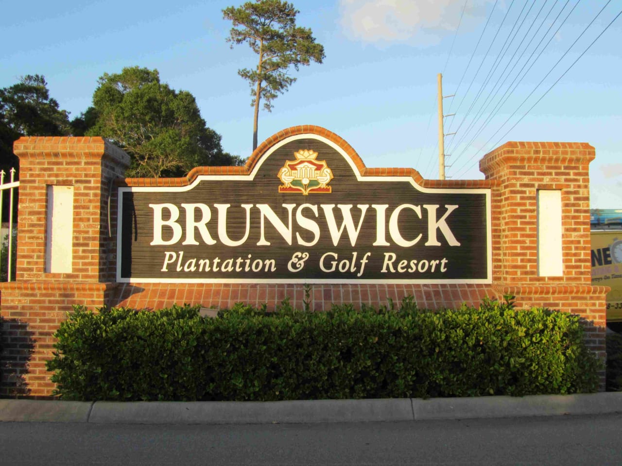 Brunswick Plantation inception-app-prod/NzNlMjVjZTAtOWE4ZS00MGI4LTgyYTAtN2Y4ZTc0YjA5OWYz/content/2020/10/brunswickplantationmainentrance.jpg