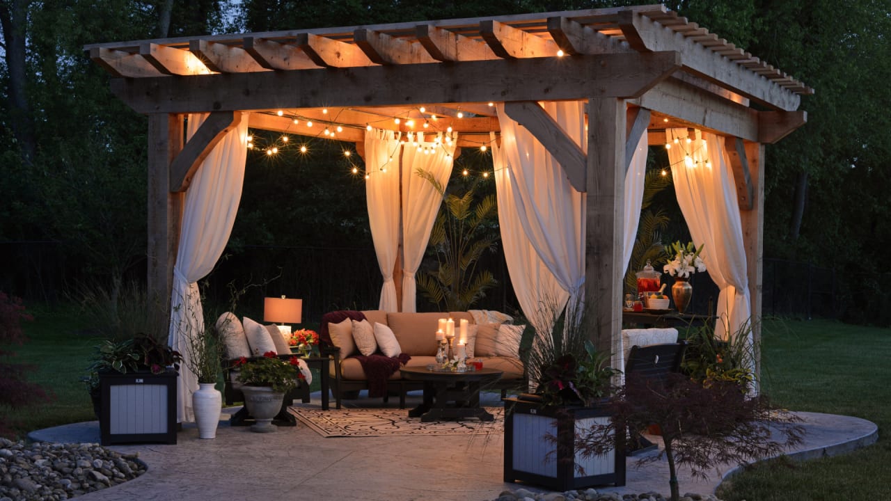 Covered patio inception-app-prod/ODEyNGZlMDMtNWI2YS00NDIzLTg3YWUtZWQxMDZjZmQ3OWUx/content/2019/12/randy-fath-csk5xpo87li-unsplash1.jpg