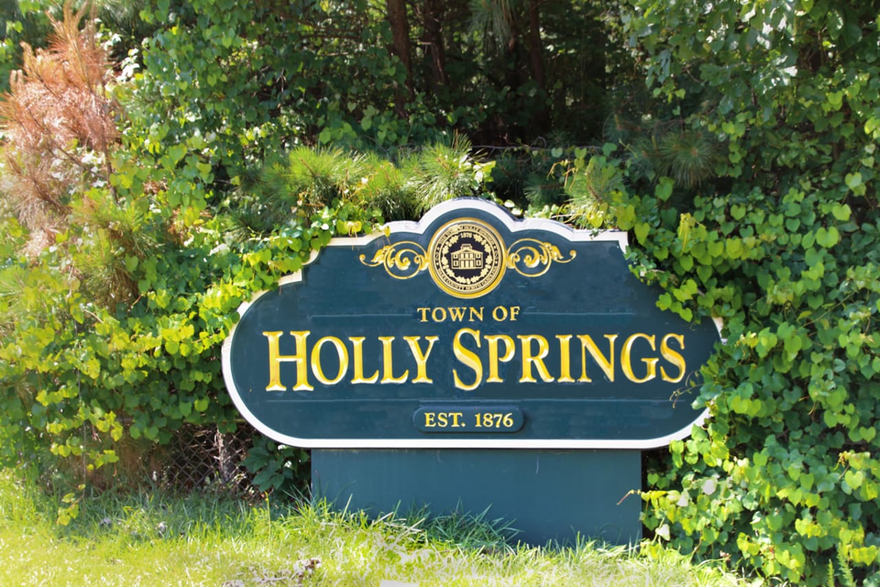 Holly Springs inception-app-prod/Y2I4NTQ5ZjEtYTc0Zi00ODAyLWJhNzUtNDYzYTU5MTJlNjdm/content/2021/09/hol.jpeg