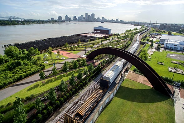 Marigny/Bywater inception-app-prod/MGRlNzNlODUtNTgxMC00OTZjLThkNzUtZjI0YTY5M2VmMDJi/content/2018/05/Bywater mississippi-river-park-train-new-orelans-590-5.jpg