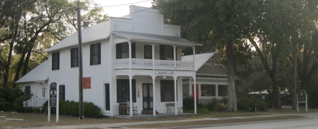 Melrose, FL inception-app-prod/MWE1NTAxOTAtZWY5NS00N2E4LWE3ZDAtZWNjMmY0NDBjNDFk/content/2021/01/melrose-2.jpg