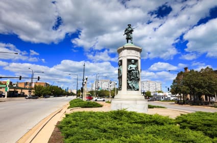 Bronzeville inception-app-prod/MWU5MmJjNTQtMjJhOS00MzRmLWIxMGYtMjUyYmIxMzlkYWJi/content/2018/10/iStock_000022760488XSmall-113125-2.jpg