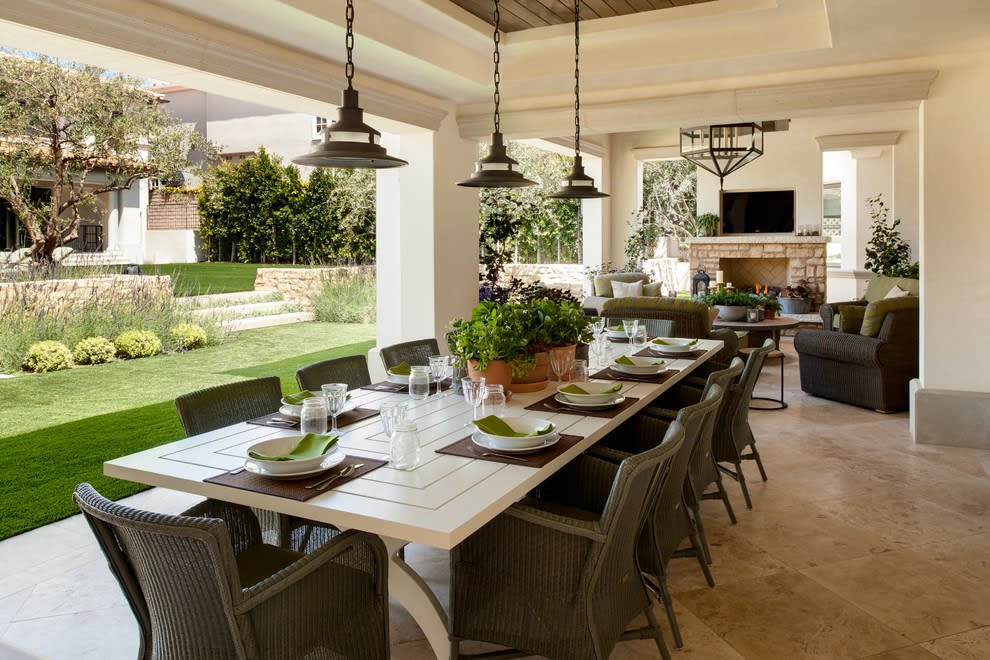 San Fernando Valley inception-app-prod/Mzk1YWRmNGMtMWI1NS00YTdiLTg4NzEtODg1YzU3M2ZjNjNk/content/2020/11/dreamhomesmoorpark-6.jpg
