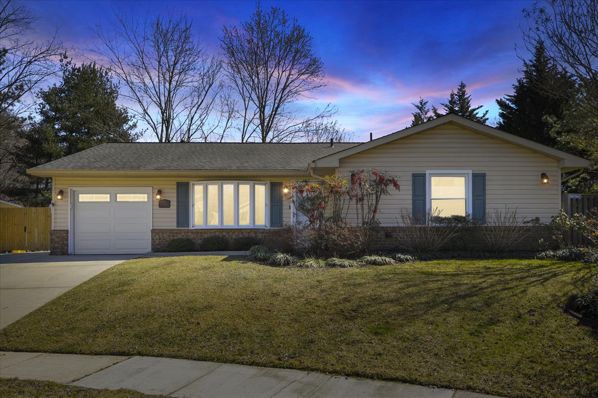 Coming Soon to Crofton! Introducing 1736 Denton Ct! inception-app-prod/NmU2MTNiNDEtYmRhNS00ZTNiLWJiYTctOWMwM2JkODE4NjBj/content/2021/04/Exterior-FrontElevation-_dsc4565_VD.jpg