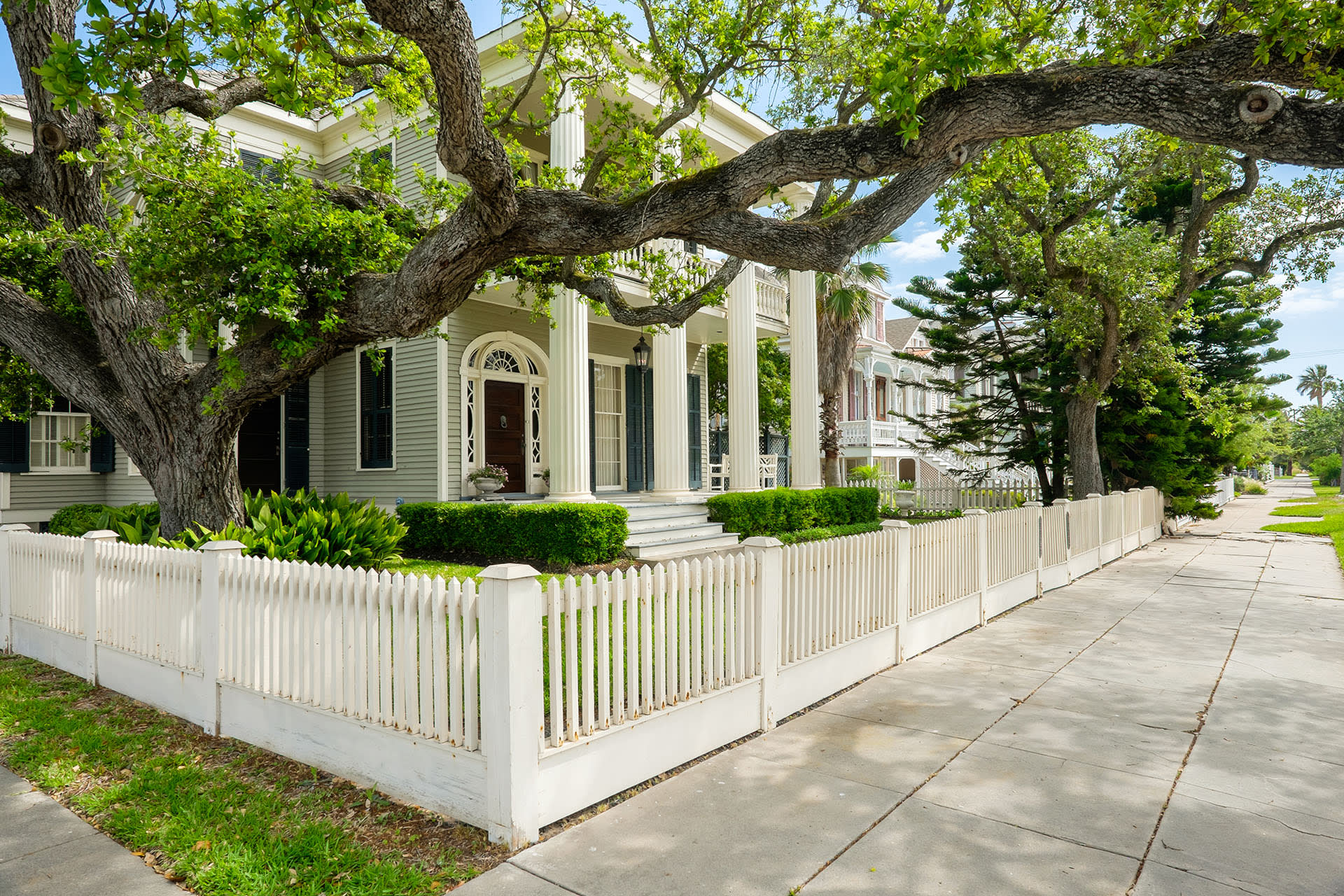 What's My Home Worth? inception-app-prod/ODIyMWRlY2UtY2Y0MS00MjhlLWFhODMtNzNhY2YzOTgyYWJk/content/2021/03/shutterstock193362785.jpg
