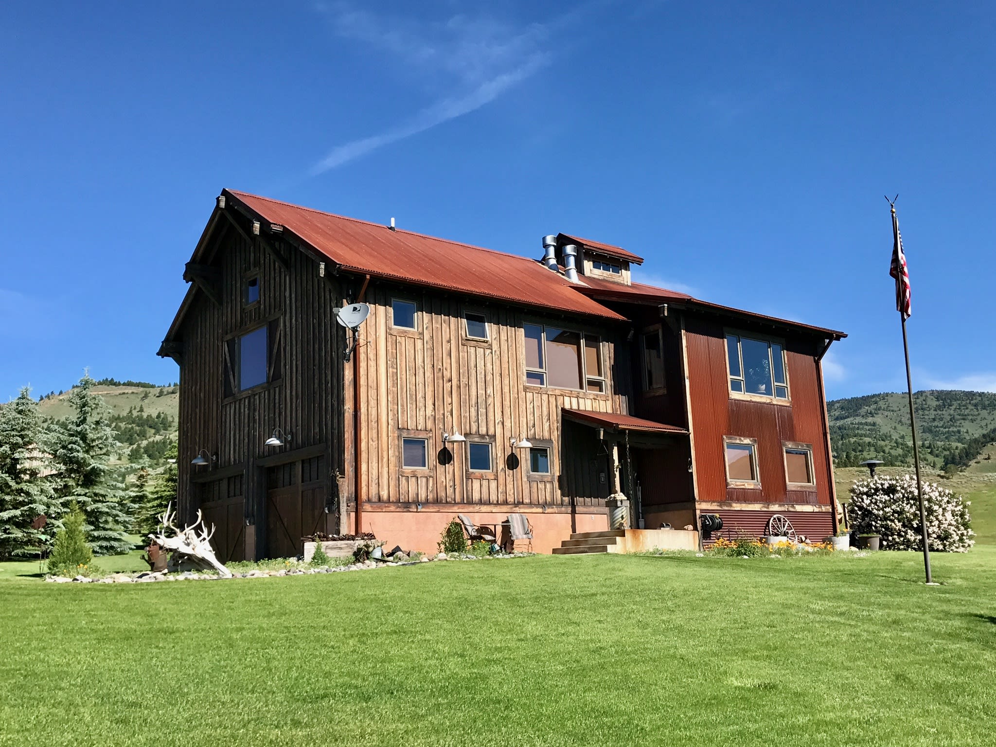 Livingston MT Homes for Sale inception-app-prod/ODczNDk2MmUtZjIyMi00NDc3LWI2NGItOWRmN2RhMDMxZjEz/content/2018/10/11301396-DA87-4D9A-B398-FF2233BDB0B8.jpeg