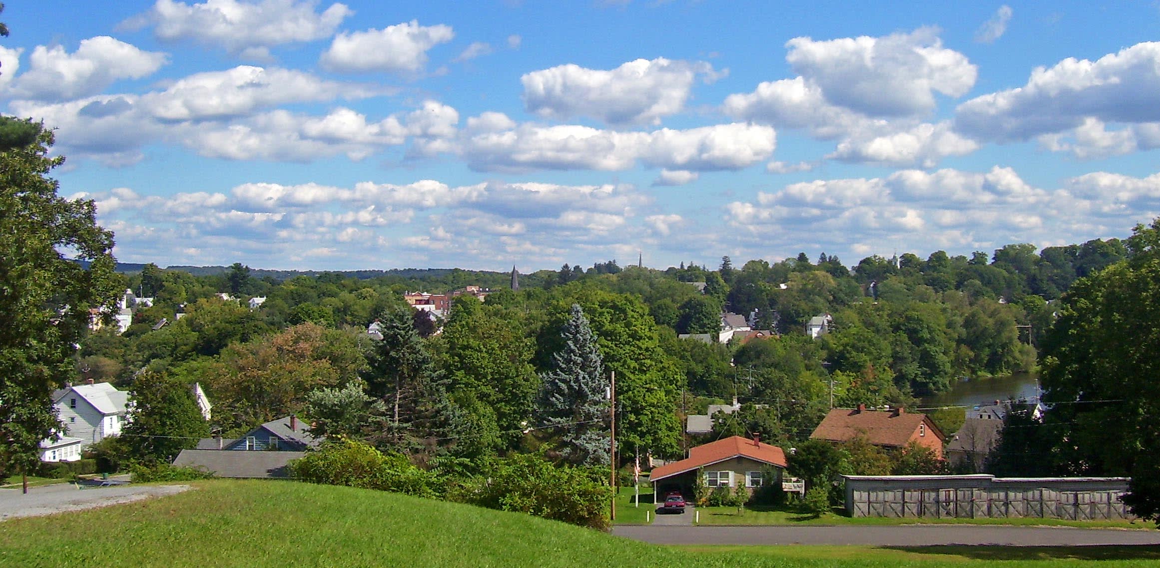 Homes For Sale In Walden NY inception-app-prod/OGE5YjcwYmMtZjExOC00NGIxLWIzZjAtYTE4MGQxOTRmMjE3/content/2018/02/Walden%2C_NY%2C_skyline_2-2.jpg