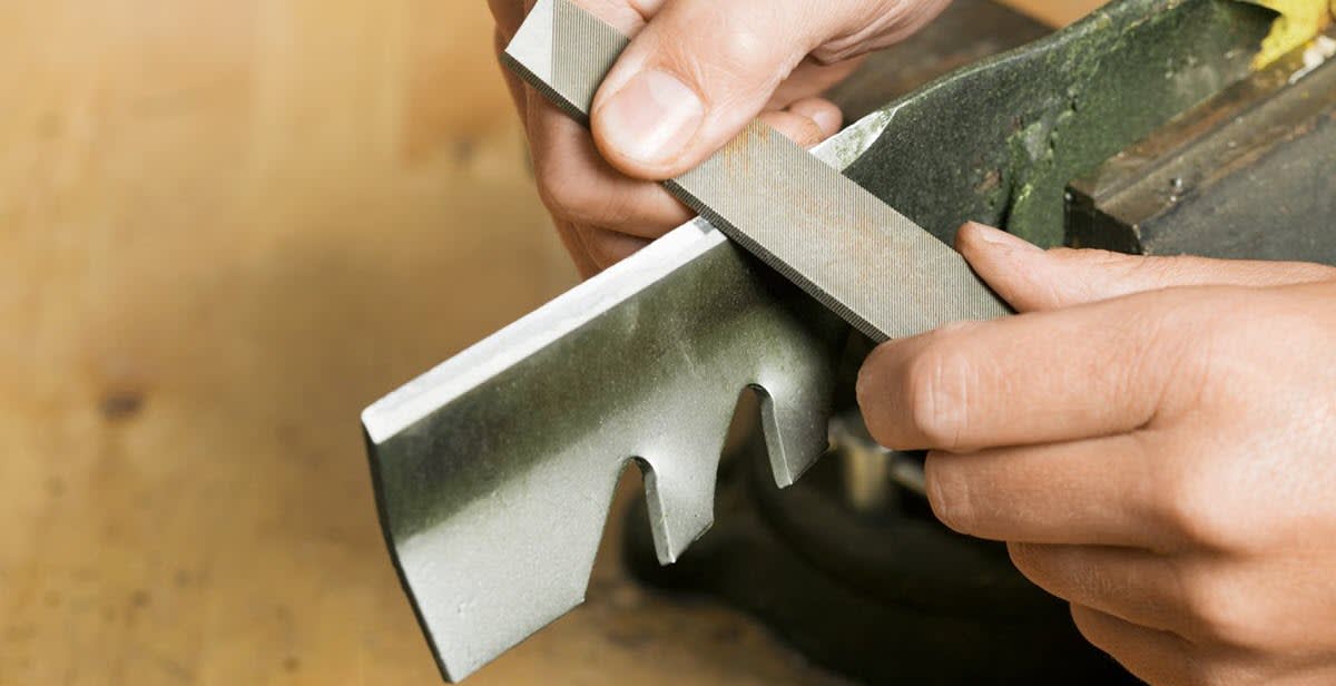 Pro Tips To Get Your House Ready For Warmer Weather inception-app-prod/OGM0Y2M5YzctNzEyZC00ZjdmLThiZGEtYTU0ZmUxNzdkOTc2/content/2021/04/MowerBlade1200wide.jpg
