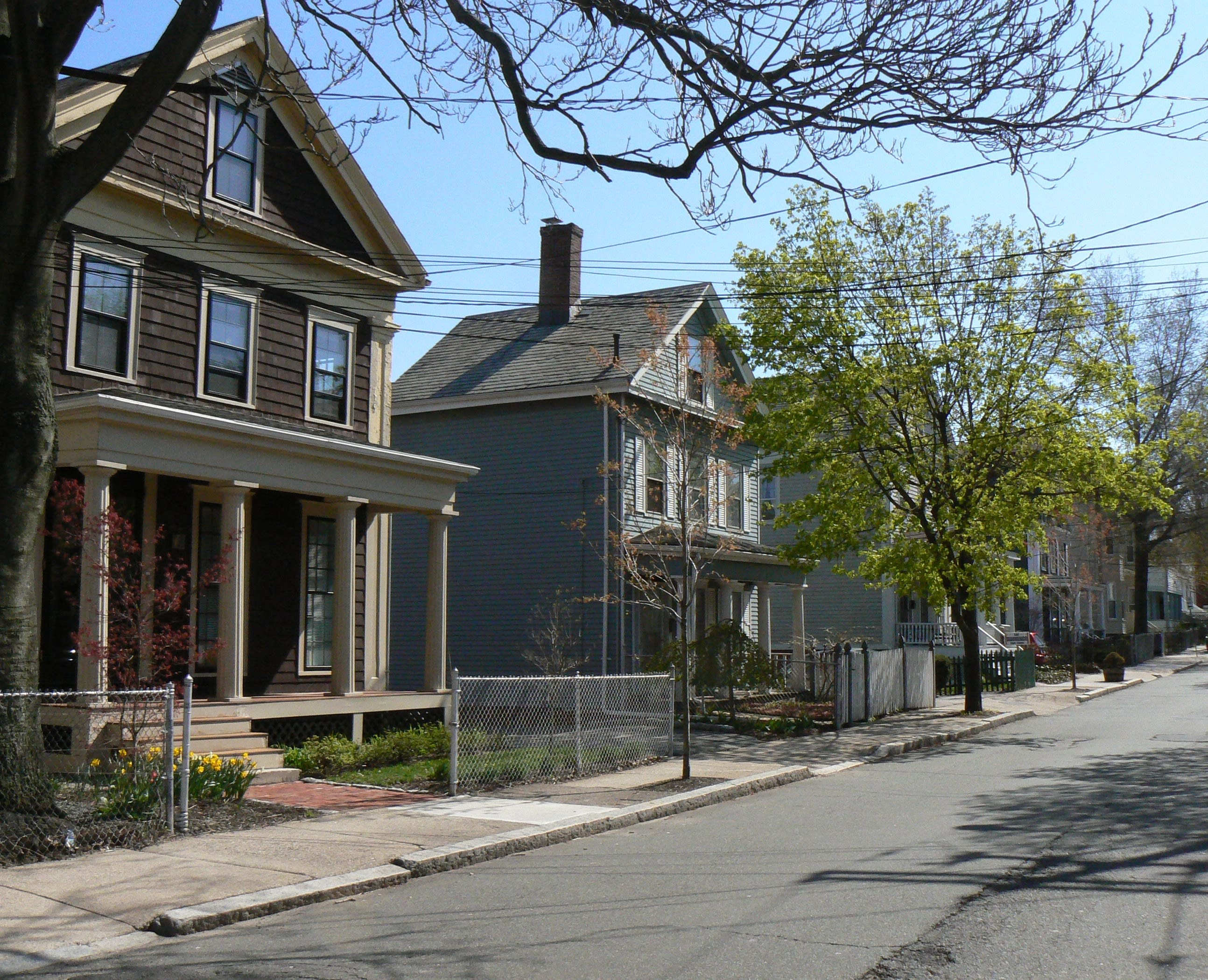Somerville inception-app-prod/OGRlMTA2ZTMtNjBjOS00NTgyLTljMjUtYzE1NmVlOTdiMGMx/content/2020/10/somervillemamountvernonstreetbymagicpiano.jpg