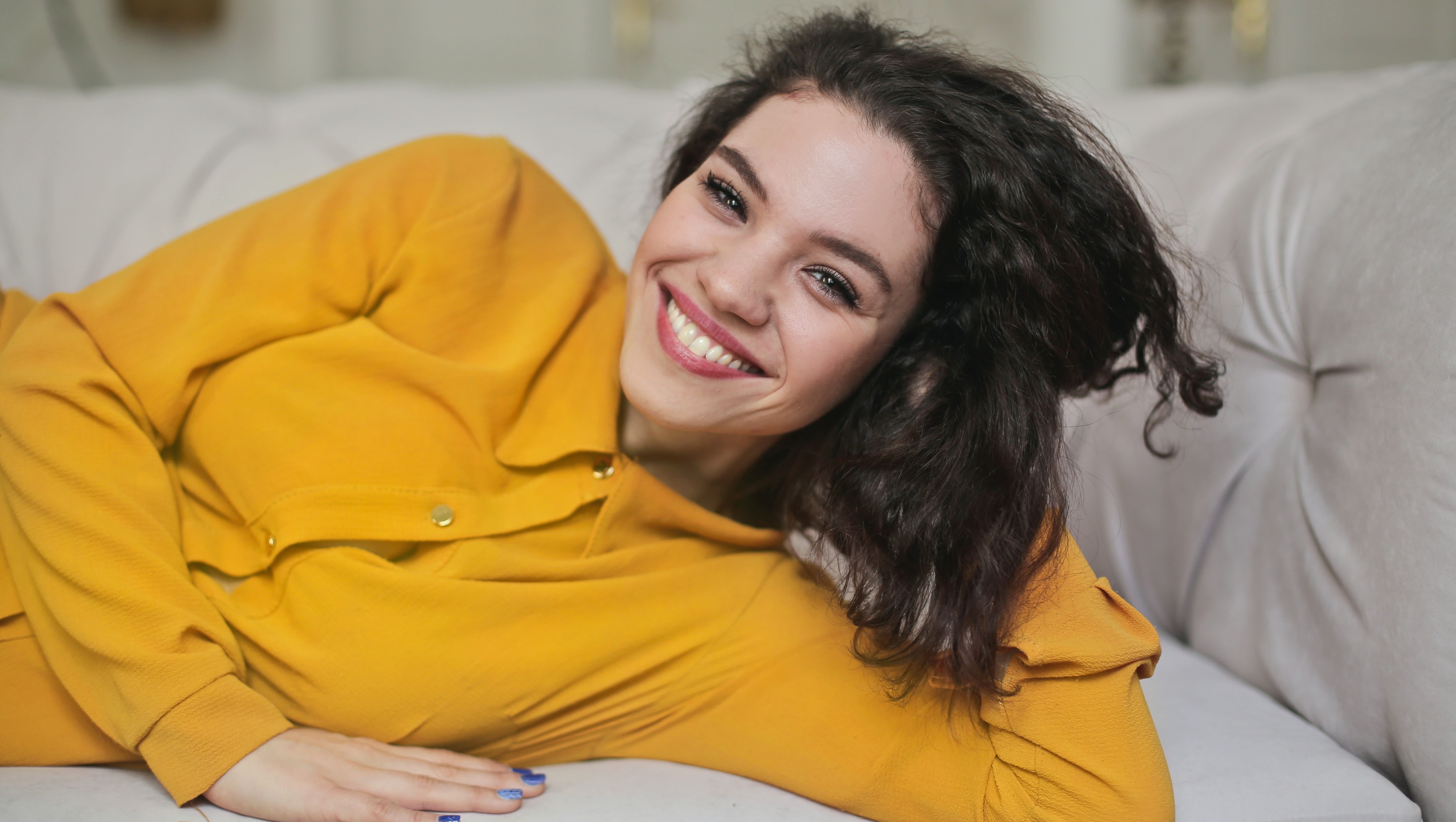 How to Help Your Kid Buy A House inception-app-prod/Y2Q2NjFjNmMtNGI3Yy00Mjk1LWI1YzgtYjM1NjMzNzk3MWRm/content/2020/11/pexels-andrea-piacquadio-790744-2.jpg