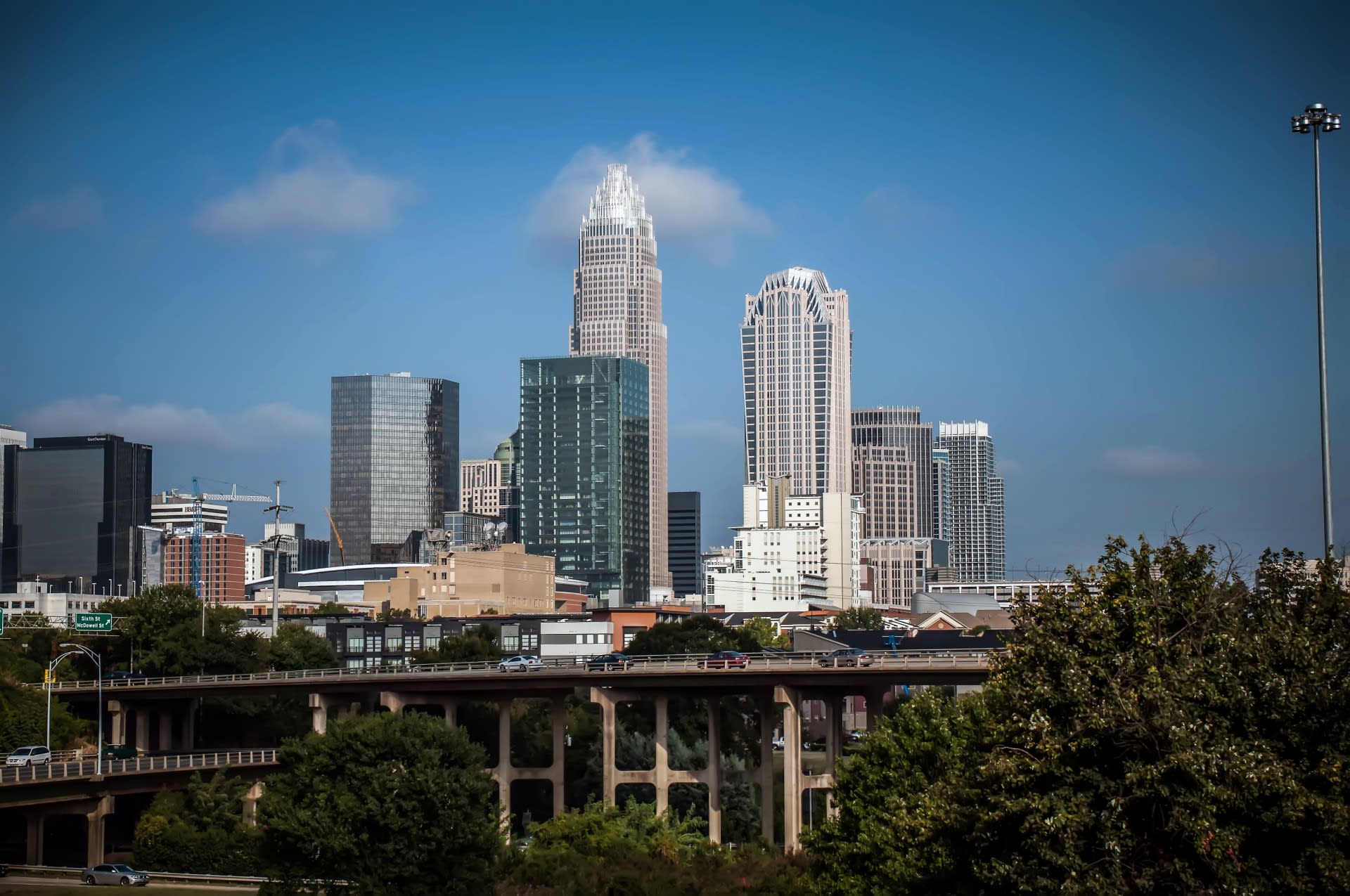 Greater Charlotte inception-app-prod/ZDU1NjVkY2ItY2U5Yy00Y2E0LThjMGItZGRkOWMzYjJiZWNh/content/2017/12/charlotte-skyline-1375790807jGG.jpg
