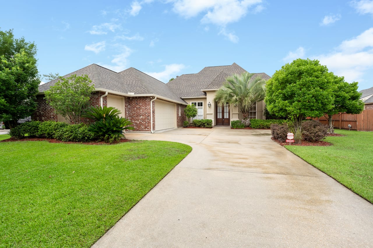12325 Oak Colony Dr., Geismar, LA inception-app-prod/ZTcwYmZjNjYtNDYwMi00YmQzLTg5ZWUtZmUzNDYzYWE2ZDVk/content/2021/06/1%281%29.jpg