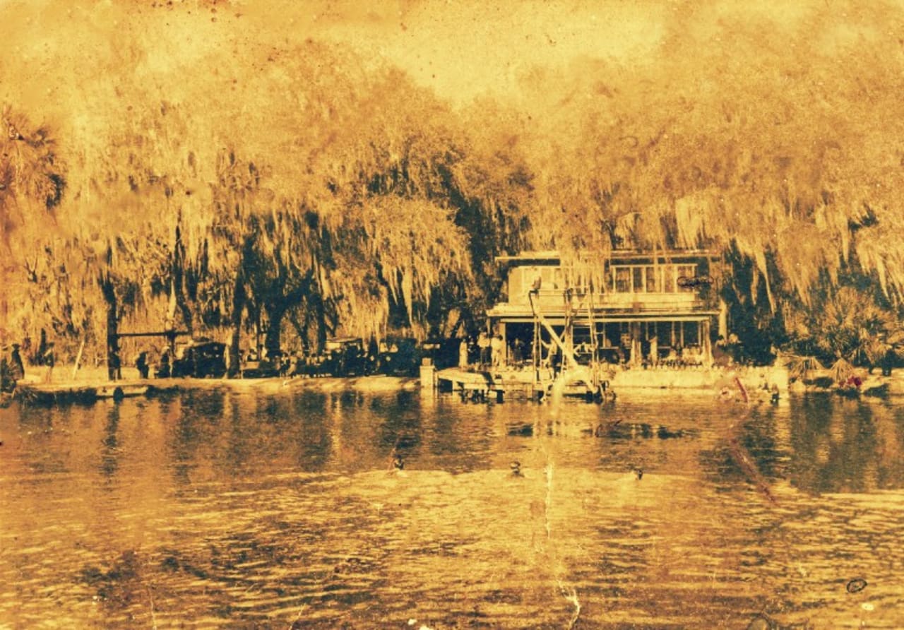 Bartram inception-app-prod/NjQzZWI1MGYtMjg5My00ZDRjLTkzODQtMWI2ZTc2ZjgyNDAz/content/2021/06/brookslanding-off-bartram-rd-1910s.jpg
