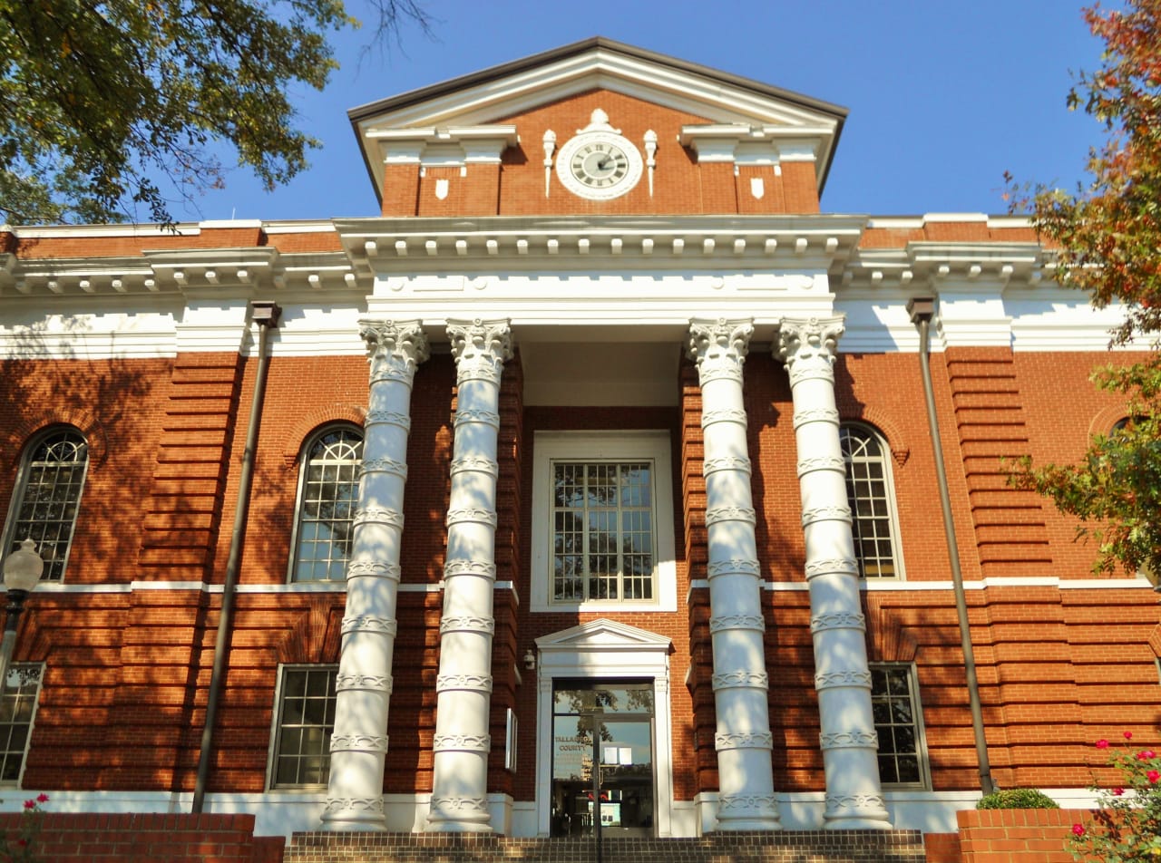 Talladega County inception-app-prod/YTJlNzc0YmQtZmFkYy00YjczLWI5ZmItYWVmYzUwZGY4Y2Ew/content/2021/02/talladegacountyalabamacourthouse.jpeg