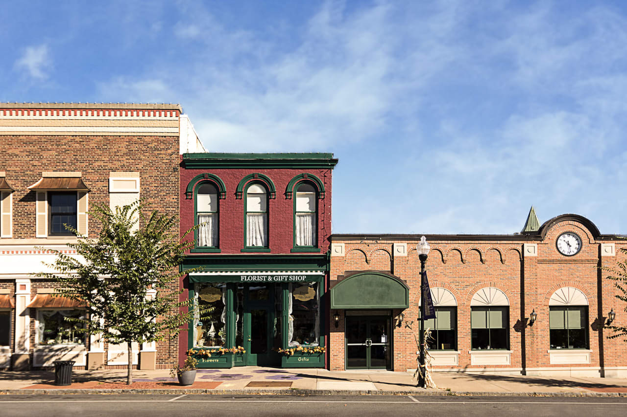 North Central inception-app-prod/ZjlkZWRkM2YtMjZmZi00MzkxLTliYWQtNTc5MDk5NzYyNTFi/content/2021/03/shutterstock162218876.jpg
