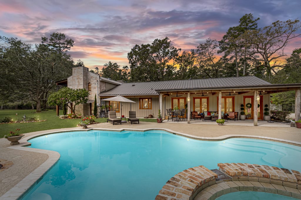 Private 3.3 acres estate with pool for sale inception-app-prod/MDEzOTk5ZmUtOTYwYi00Mjk2LWFmOWEtNzAyMDliMWJkNmVm/content/2021/10/3c34af265db4bb404d34d2f3a2baa7e1e93308f9.jpg