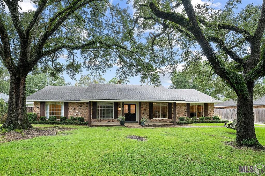 Pollard Estates home for sale with POOL inception-app-prod/MDEzOTk5ZmUtOTYwYi00Mjk2LWFmOWEtNzAyMDliMWJkNmVm/content/2022/09/71a6ff2345a7ef4193c3ceb89733b8ac168f8506.jpeg