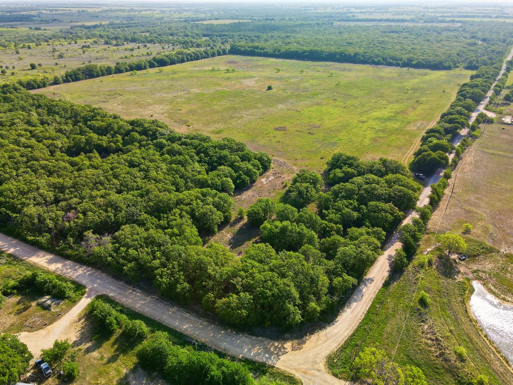 <p>81.26 Acres CR 173 Cisco, TX 76437</p> inception-app-prod/MDI2NmQyNDYtMTA0Ny00NGE4LTgzZTktMjU5ZTg1N2FmMTkw/content/2024/05/07ab51a35c7927858ccfed05f5ab97697d54e172.jpg