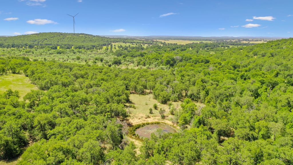 <p>172+/-Acres Armstrong Ln Bryson, TX 76427</p> inception-app-prod/MDI2NmQyNDYtMTA0Ny00NGE4LTgzZTktMjU5ZTg1N2FmMTkw/content/2024/08/a03aaae1e3f4050fcfc9c021605471d968f0aa17.jpg