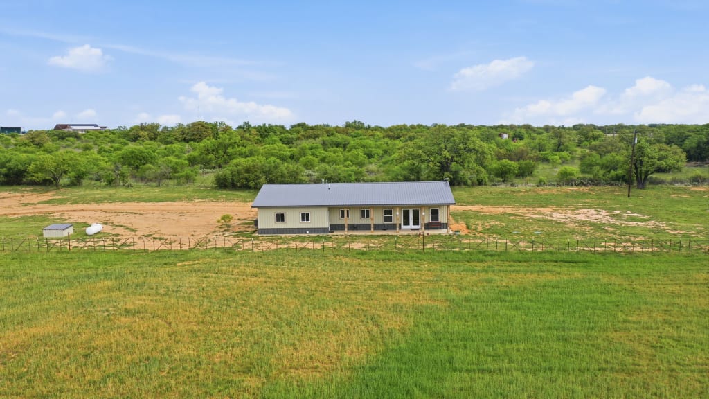 <p>112+/-Acres & Home CR 403 Cisco, TX 76437</p> inception-app-prod/MDI2NmQyNDYtMTA0Ny00NGE4LTgzZTktMjU5ZTg1N2FmMTkw/content/2026/04/0534ad043103340a333e105d30dd8ba5f3e5e30b.jpg