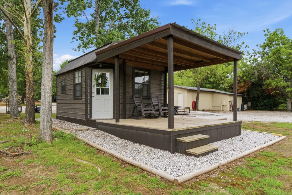 2+/-Acres & Tiny Home 909 CR 237 Eastland, TX 76448 inception-app-prod/MDI2NmQyNDYtMTA0Ny00NGE4LTgzZTktMjU5ZTg1N2FmMTkw/content/2026/07/e054b1bcfe100c91244c3b17a4f7467cce21bbba.jpg