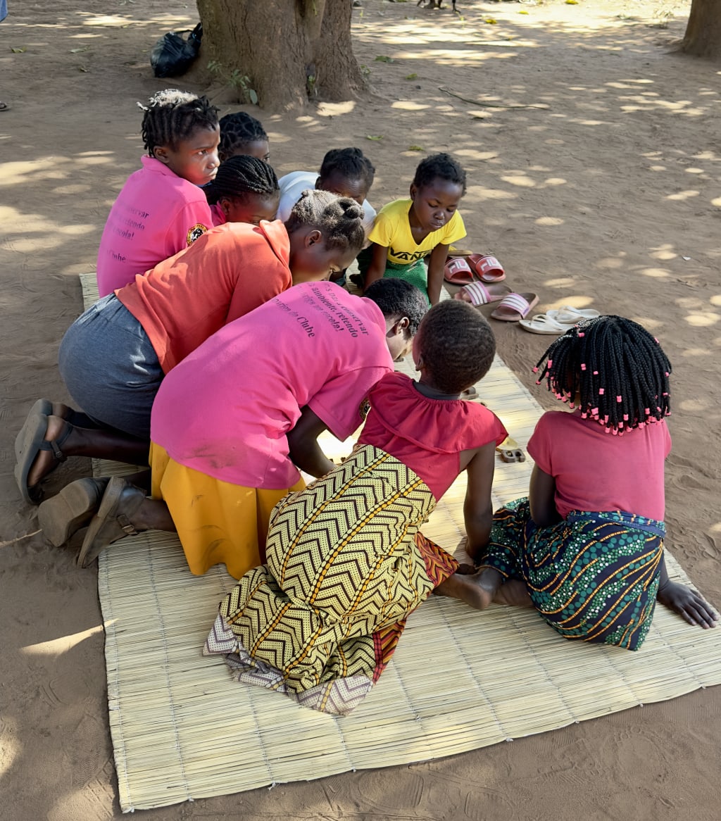 Celebrating World Teachers' Day! inception-app-prod/MDRiYTdlMGQtYzNkNC00OGUzLWFjNmEtZjQyN2QxZTdjYTU2/content/2023/11/0df9656921bcda99143e0e2df367ffd7569d8159.jpeg