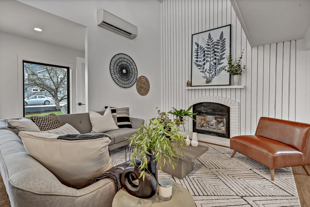 47 Ways to Make Your House Sell Faster in a Shifting Market! inception-app-prod/MDRiYTdlMGQtYzNkNC00OGUzLWFjNmEtZjQyN2QxZTdjYTU2/content/2025/10/19db4290d1ec67a36a083fff490cdc84dcd88491.jpg