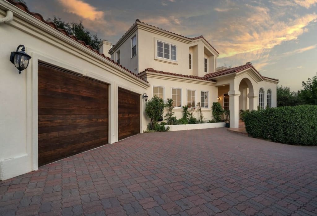 21117 Lighthill Dr TOPANGA CA 90290 inception-app-prod/MGFkNTExOTUtZDU4Yy00MDJkLTljYTQtNGI1N2NjNWMwOTkw/content/2021/11/393e4f5640b3dcdb3e4f144937e4a4b98913d95c.png