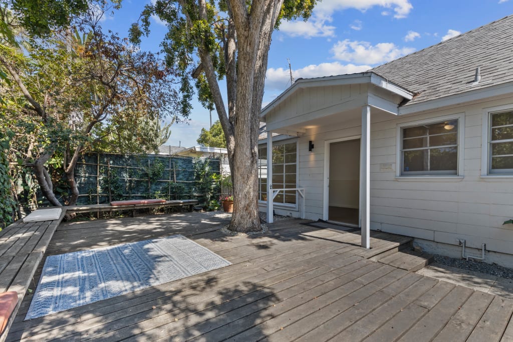 924 Nowita Pl, Venice, CA 90291 inception-app-prod/MGFkNTExOTUtZDU4Yy00MDJkLTljYTQtNGI1N2NjNWMwOTkw/content/2023/10/3ff4b3e3560cdfee4a042d1647d392103927eb15.jpg