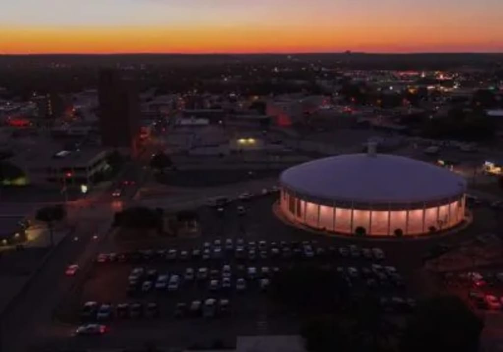 Downtown Brownwood inception-app-prod/MGZjZjQ4ZTgtMWZlNi00YTFhLTg5MjQtN2ZkZGEyNmNmNmU1/content/2024/10/532a1b4e309ab855b73a6b6f3c17d21cfe2764a3.jpg