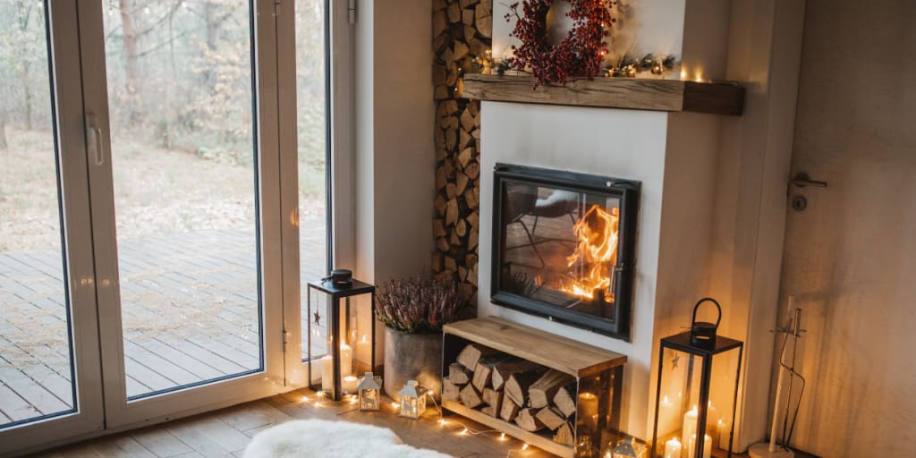 6 REASONS TO LIST DURING THE HOLIDAYS inception-app-prod/MTJjMTc4YzEtY2JiYS00MTdlLWFjZDQtMDg0MGY1NDg2Mjc0/content/2024/10/d9e1cf83f0eee51ca9c9cf073cd35ad32f975a41.png