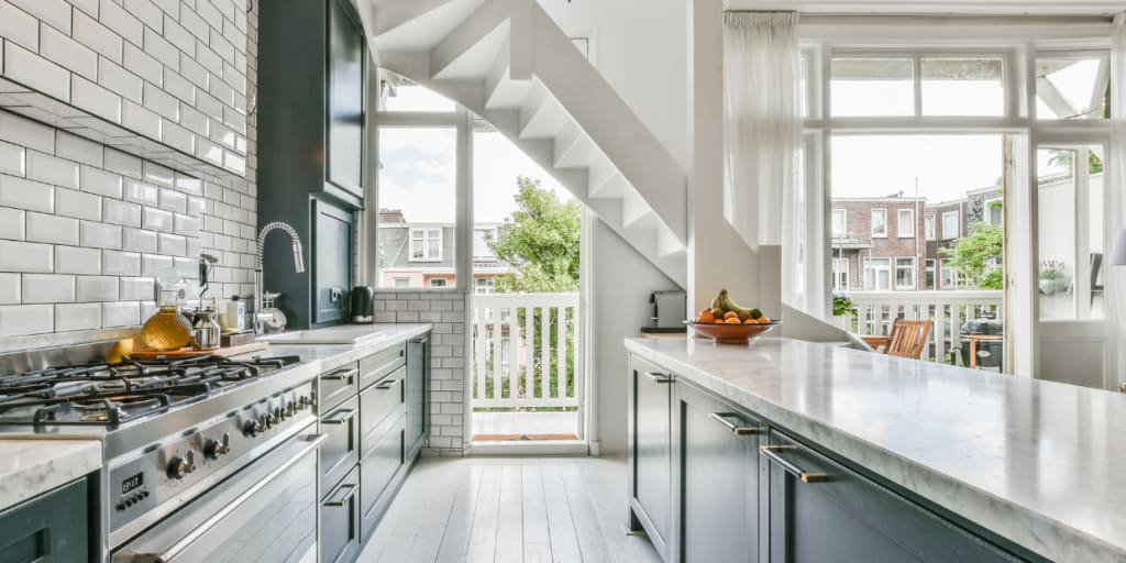 KITCHEN TRENDS THAT ADD VALUE & STYLE inception-app-prod/MTJjMTc4YzEtY2JiYS00MTdlLWFjZDQtMDg0MGY1NDg2Mjc0/content/2025/06/3e17b64c865ba94eb6dbee6b89732da5c33c58d9.png