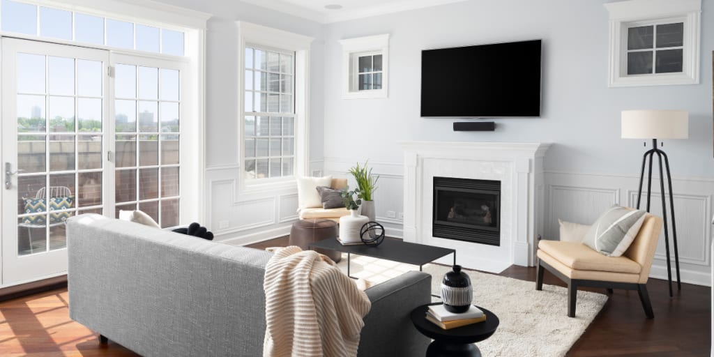 8 TIPS TO STAGE YOUR HOME LIKE A PRO inception-app-prod/MTJjMTc4YzEtY2JiYS00MTdlLWFjZDQtMDg0MGY1NDg2Mjc0/content/2025/08/d3f584724990055186f93a80f80a61f3fbaf2466.png