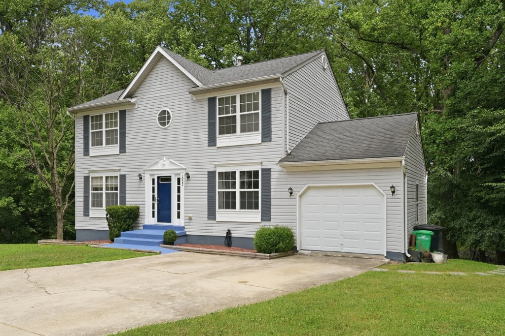 Spacious Colonial Living in Fort Washington inception-app-prod/MjE3YzNlY2MtMTJmZi00MWEzLTljNGMtZDdkYjQxYmFjOGRm/content/2026/07/010effa527eb8cf57197f4ddb0a512865183af7b.jpg